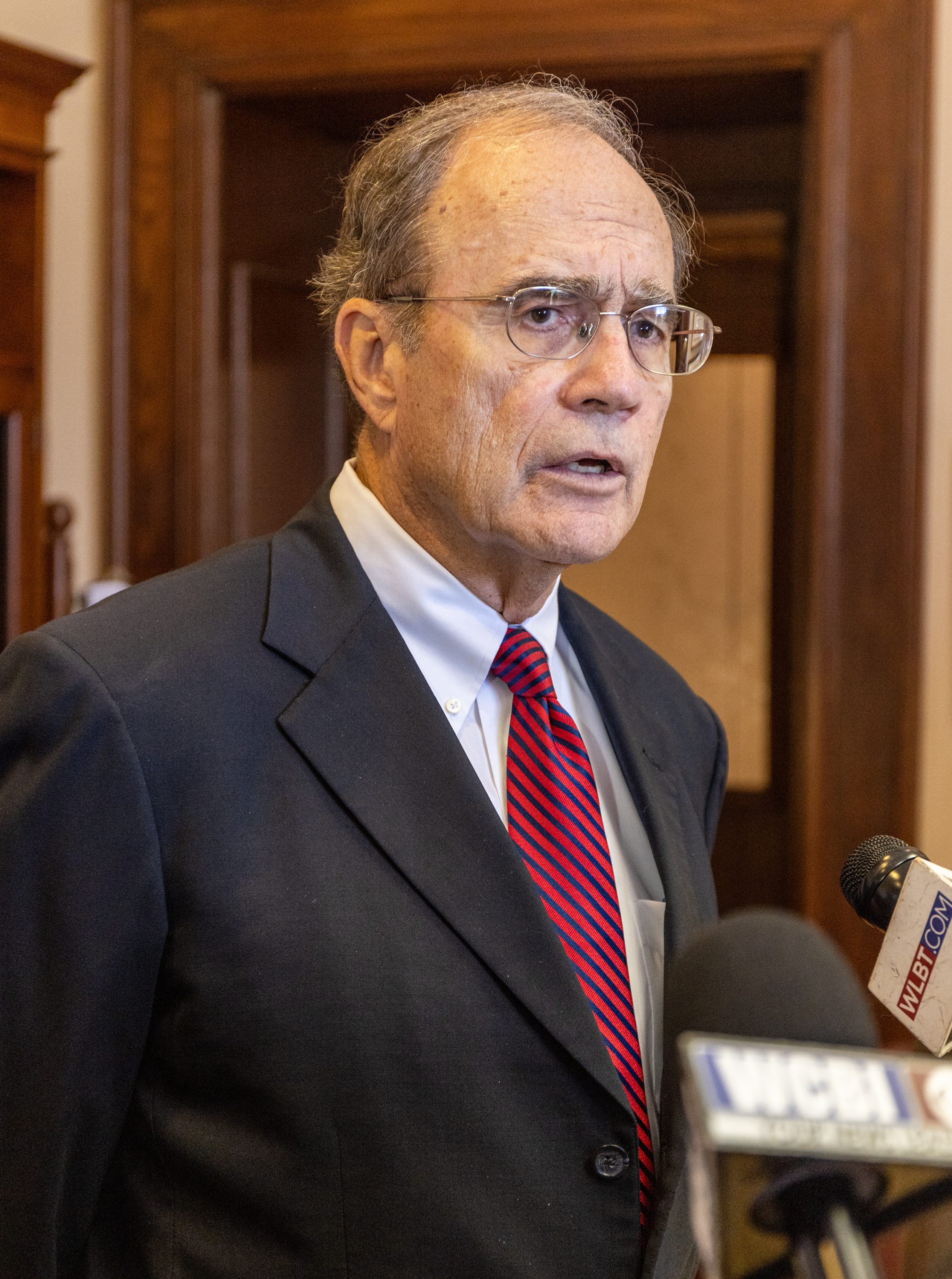 Will Mississippi schools join the cellphone ban bandwagon? News From