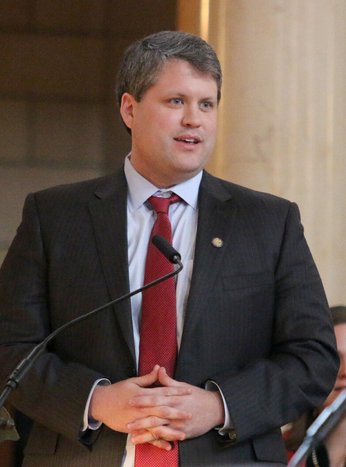 Ricketts: Nebraska must build Perkins County Canal or risk a $1B economic hit State Sen. Mike Hilgers