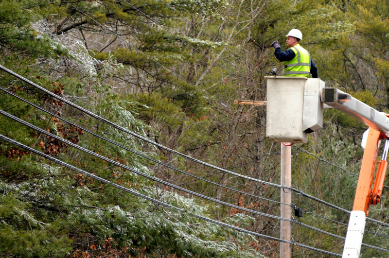 Consumer-owned utility experts from other states argue benefits of Maine system Consumer-owned utility experts from other states argue benefits of Maine system