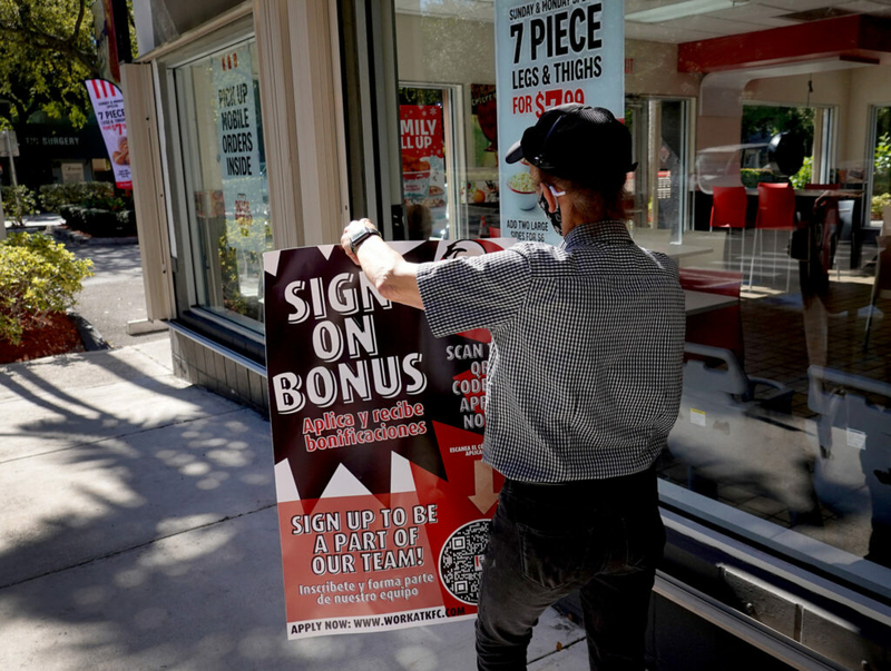 State’s top economist says wages are up for Florida workers — but so is inflation State’s top economist says wages are up for Florida workers — but so is inflation
