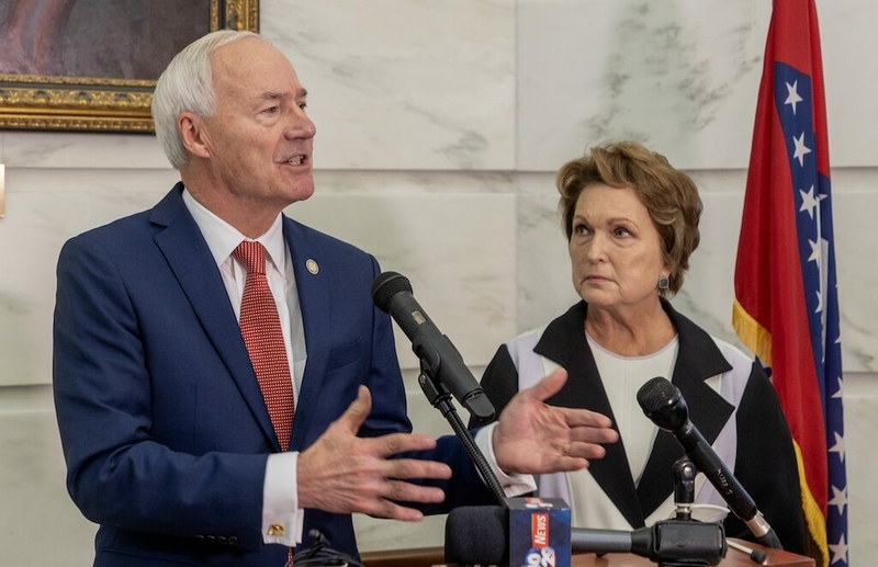 Former Arkansas Gov. Asa Hutchinson qualifies for 2024 state presidential primary Former Arkansas Gov. Asa Hutchinson qualifies for 2024 state presidential primary