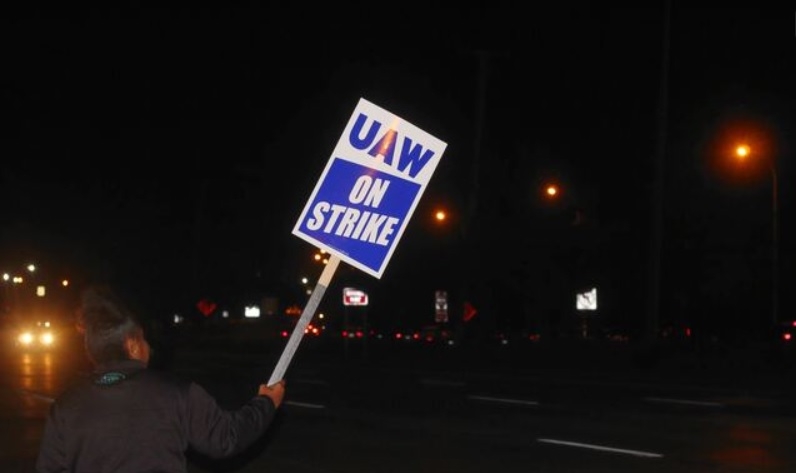 Nearly 200 workers go on strike at Tuscaloosa Mercedes supplier Nearly 200 workers go on strike at Tuscaloosa Mercedes supplier