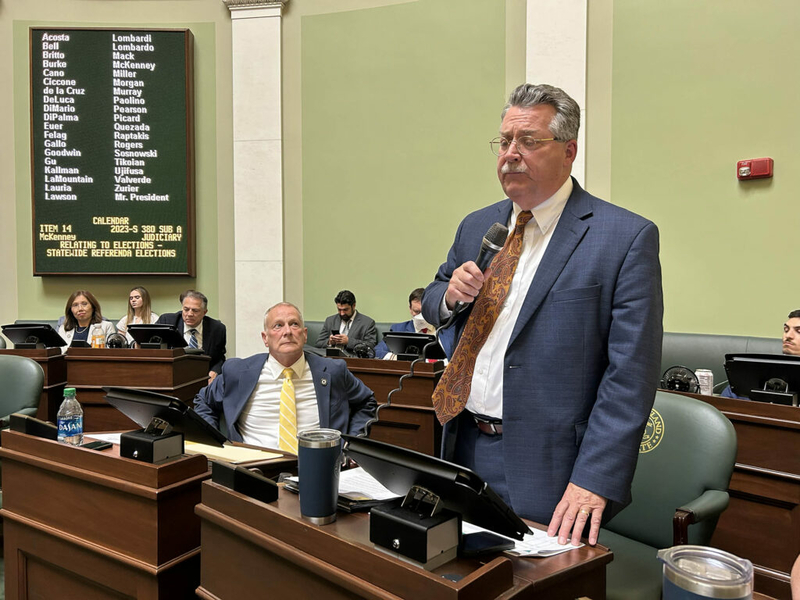 R.I. Senate passes shoreline access bill R.I. Senate passes shoreline access bill