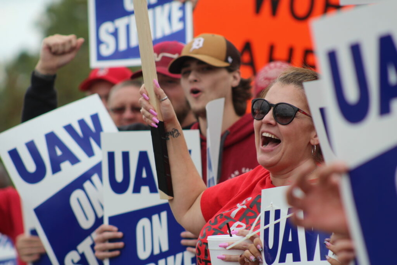 Five hours of sleep, not enough money for food: GM Lansing Delta Twp. facility workers talk strike Five hours of sleep, not enough money for food: GM Lansing Delta Twp. facility workers talk strike