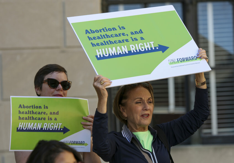 New Jersey advances plan to allow midwives to perform early abortions New Jersey advances plan to allow midwives to perform early abortions