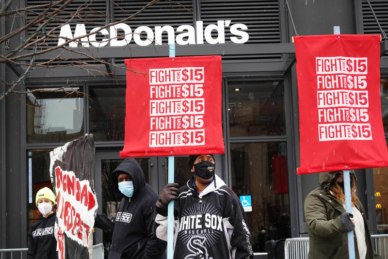 Ohio bill to raise minimum wage to $15, eliminate tipped worker distinction  has sponsor testimony | News From The States