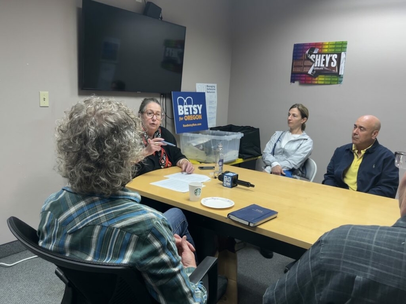 Oregon governor candidate Betsy Johnson hosts crime roundtable in Portlandâs Lents neighborhood Oregon governor candidate Betsy Johnson hosts crime roundtable in Portlandâs Lents neighborhood