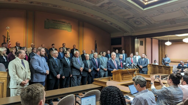 Assembly Republicans announce plans to introduce Iowa-style redistricting process Assembly Republicans announce plans to introduce Iowa-style redistricting process