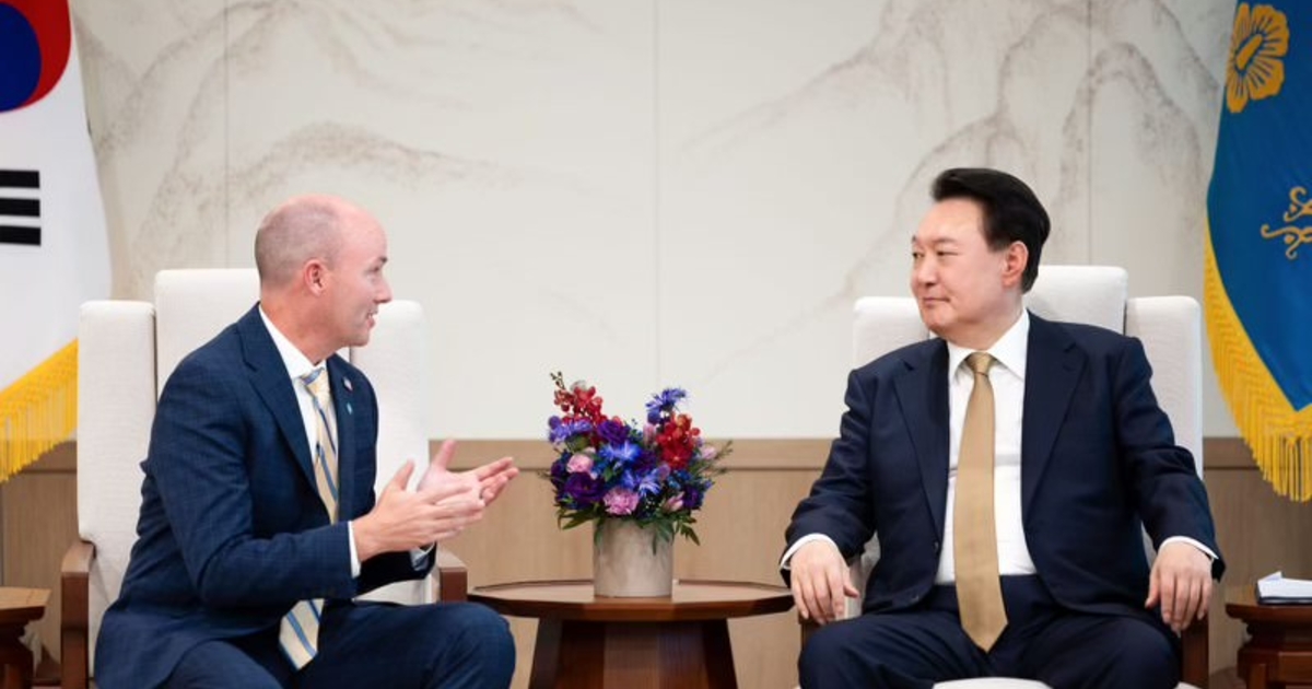 SLC gets new direct flight to Asia, announced during Cox’s visit to