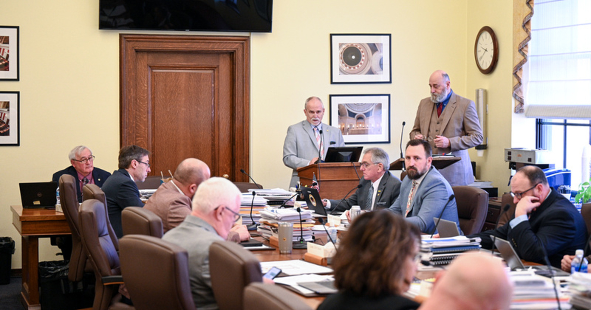 House committee advances raw milk bill News From The States