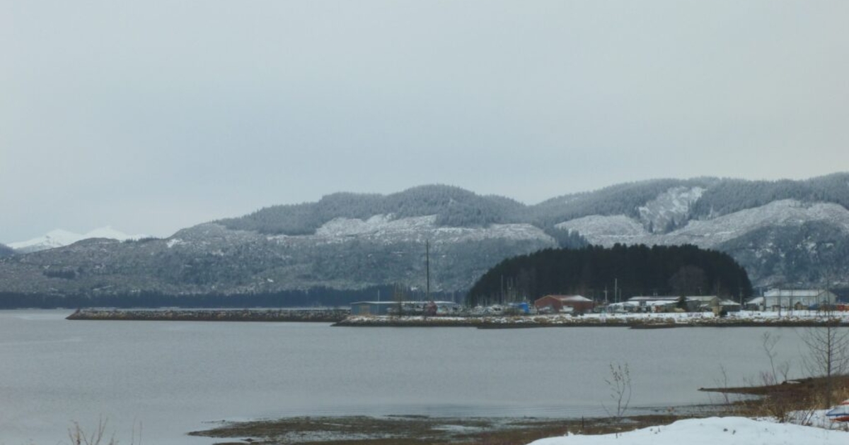 Ousted Hoonah superintendent seeks damages in Alaska district court