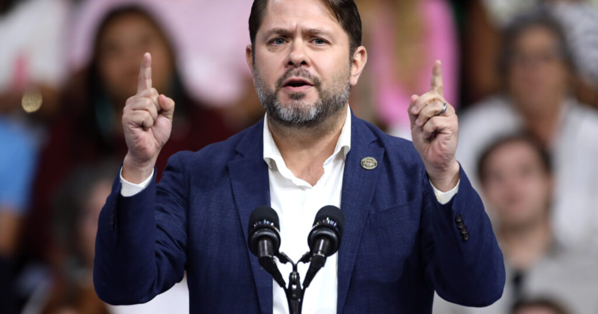 Gallegos’ unsealed divorce records reveal routine court proceedings