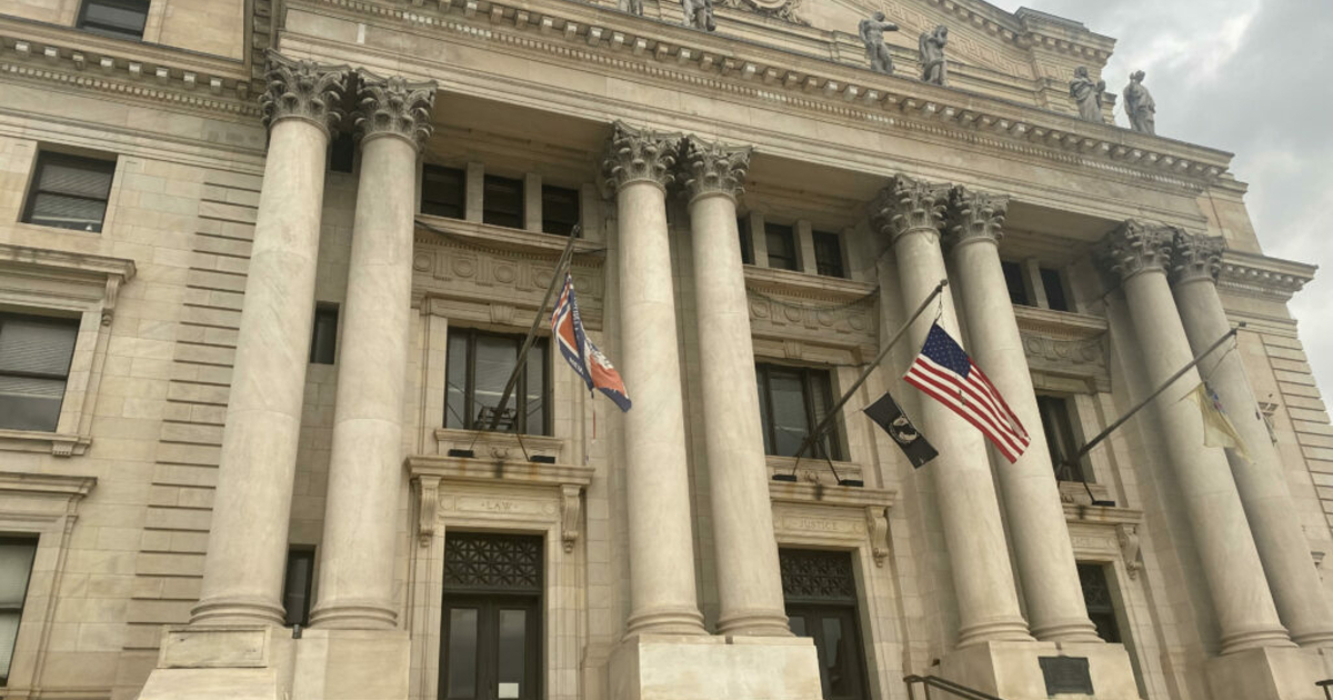 Raising retirement age of judges could fix judicial vacancy crisis